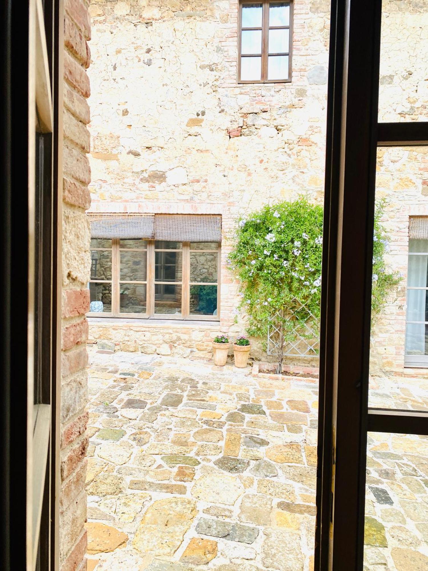 Abbadia Wine Relais Bed & Breakfast Montefollonico Стая снимка